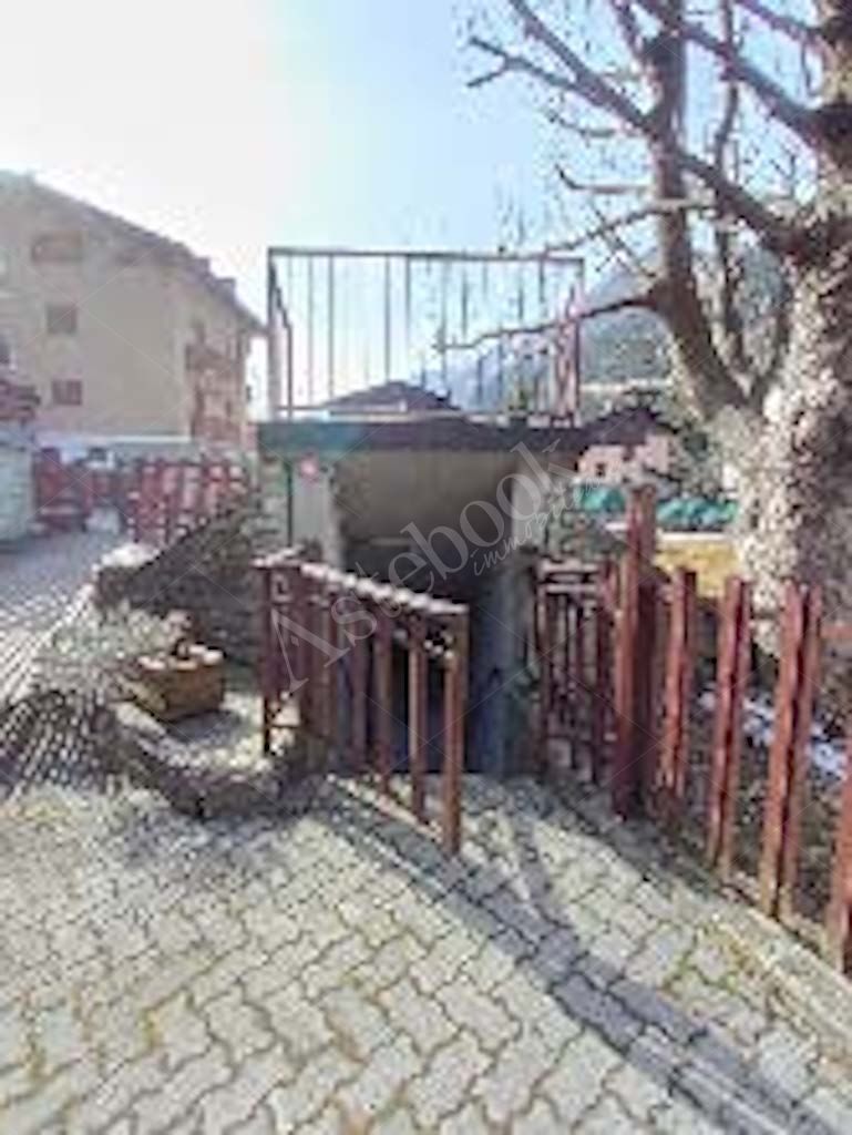 Box al piano interrato di 15 mq in Campodolcino