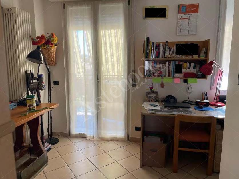Quota di proprietà pari ad 1/2 di appartamento al secondo piano di 161 mq in Robbiate