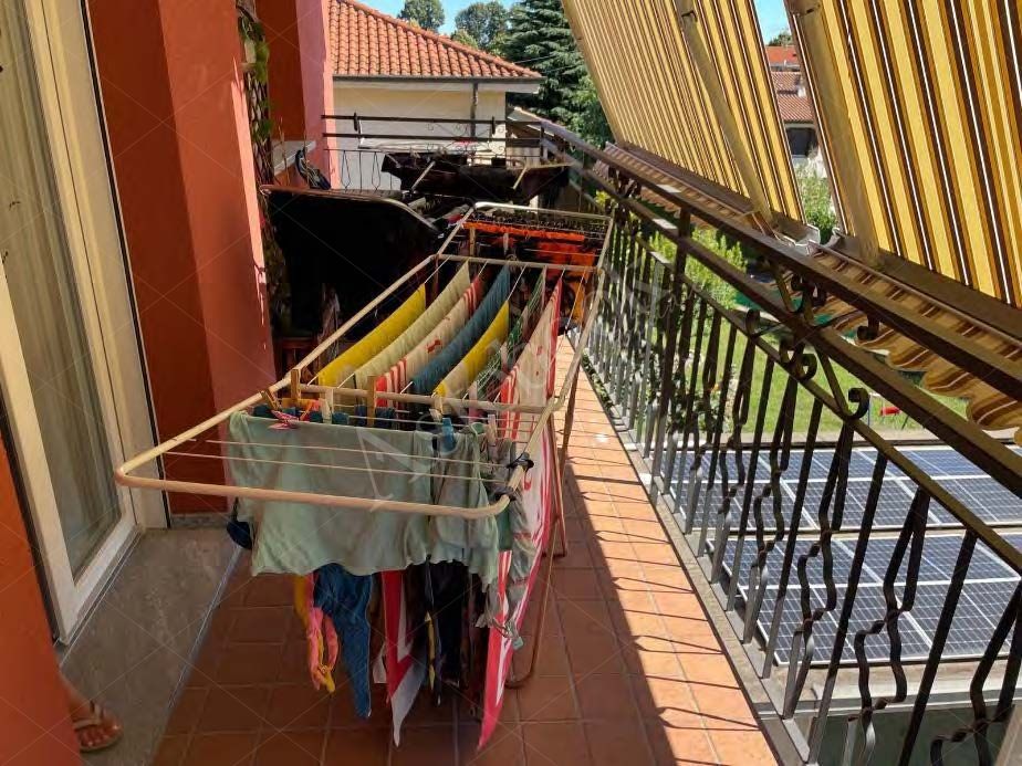 Quota di proprietà pari ad 1/2 di appartamento al secondo piano di 161 mq in Robbiate