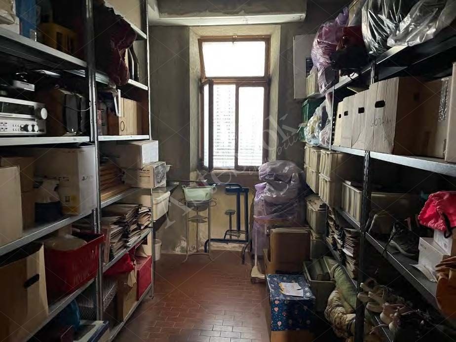 Quota di proprietà pari ad 1/2 di appartamento al secondo piano di 161 mq in Robbiate