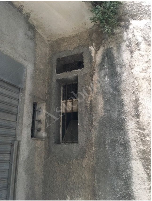 Magazzino - deposito al piano interrato in Bari 