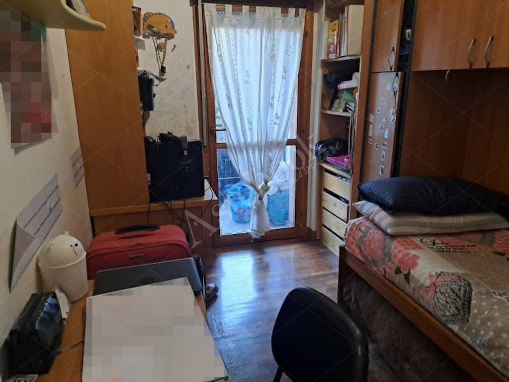 Appartamento di 78 mq al secondo piano con box e posto auto in Roma