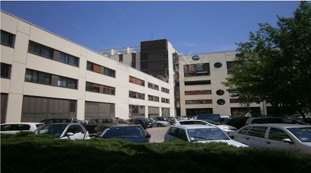 Ufficio di 63 mq al secondo piano in Verona