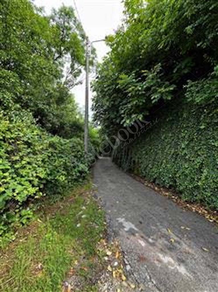 Terreno residenziale 3.276 mq in Tavernerio