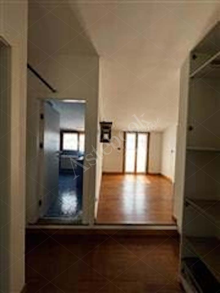 Appartamento di 166 mq al secondo piano in Albavilla