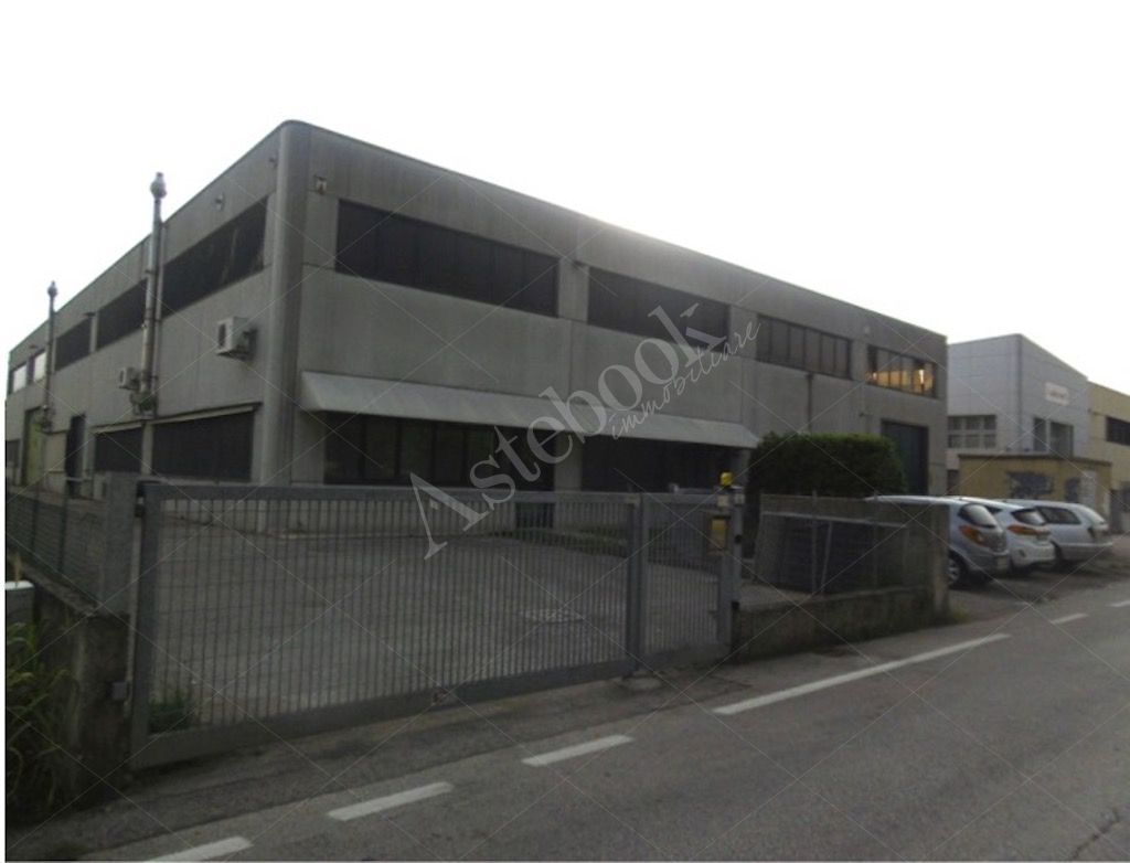 Porzione di capannone industriale in Sandrigo