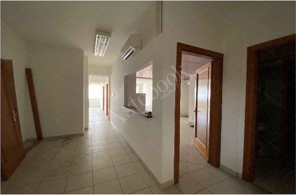 Ufficio di 140 mq al primo piano in Perugia 