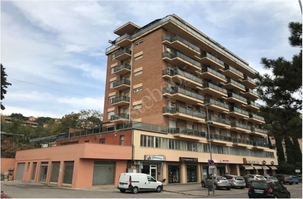 Ufficio di 140 mq al primo piano in Perugia 