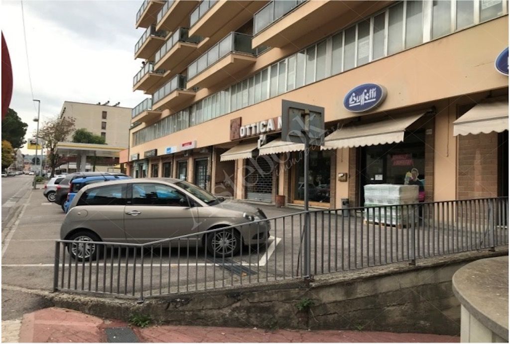 Ufficio di 140 mq al primo piano in Perugia 