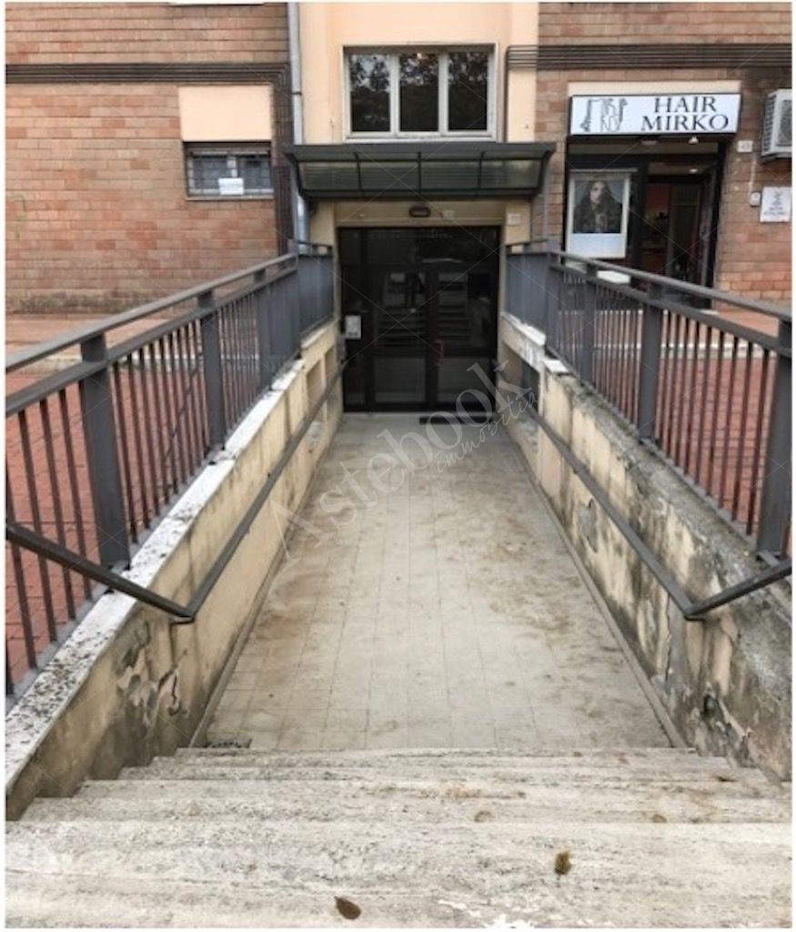 Ufficio di 140 mq al primo piano in Perugia 