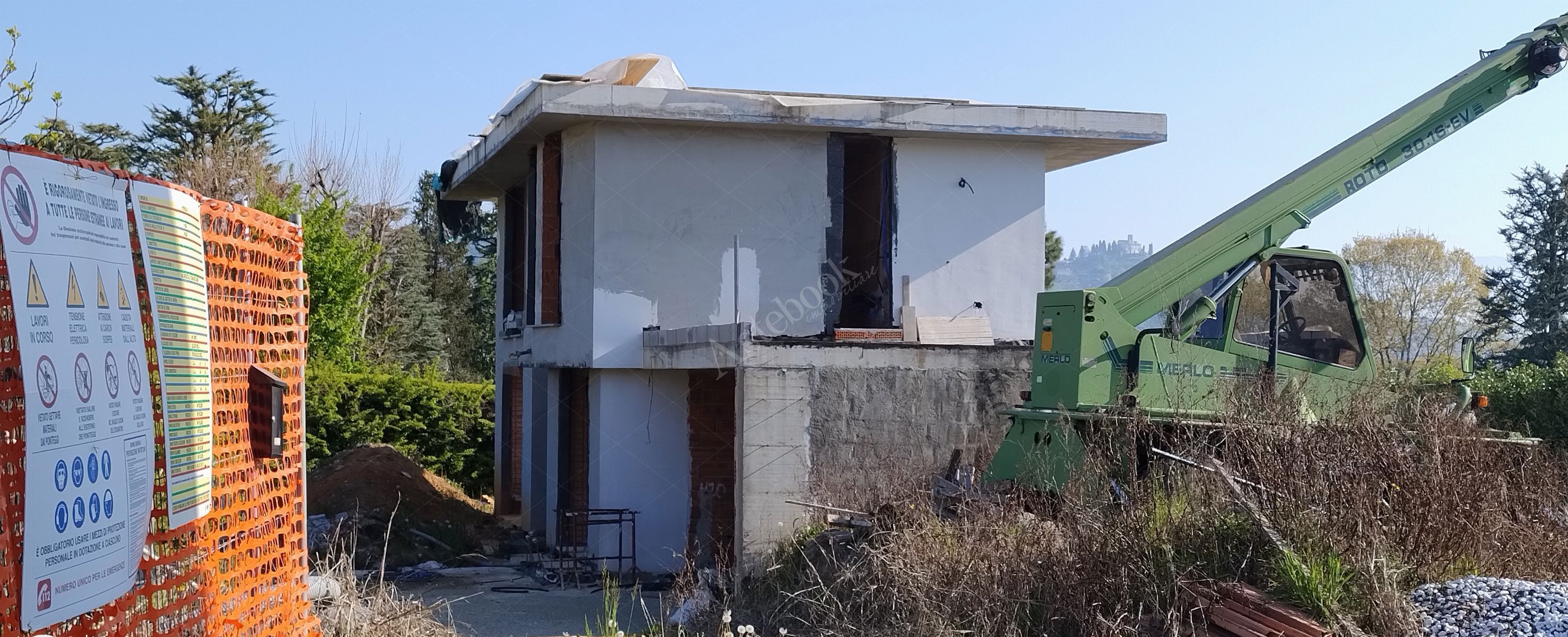Terreni edificabili di 1.093 mq con fabbricato al rustico in Missaglia