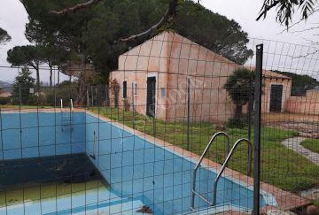 Villino indipendente con piscina privata e giardino in Arzachena 