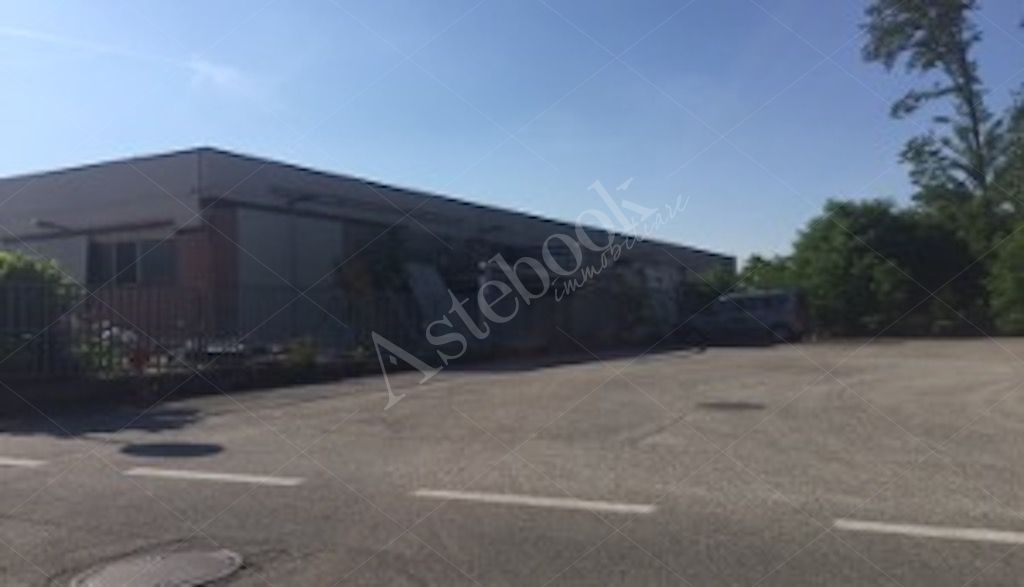 Due unit� immobiliari confinanti a destinazione artiginale - commerciale in Certosa di Pavia