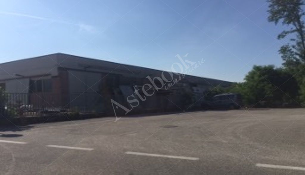 Due unit� immobiliari confinanti a destinazione artiginale - commerciale in Certosa di Pavia