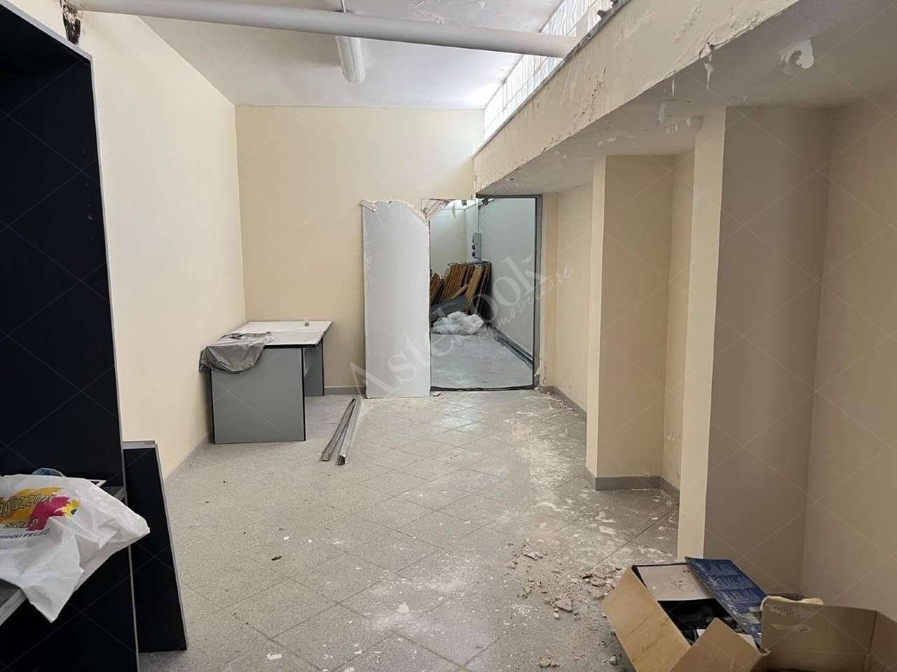 Unit� immobiliare ad uso deposito al piano terra con terrazzo in Martina Franca