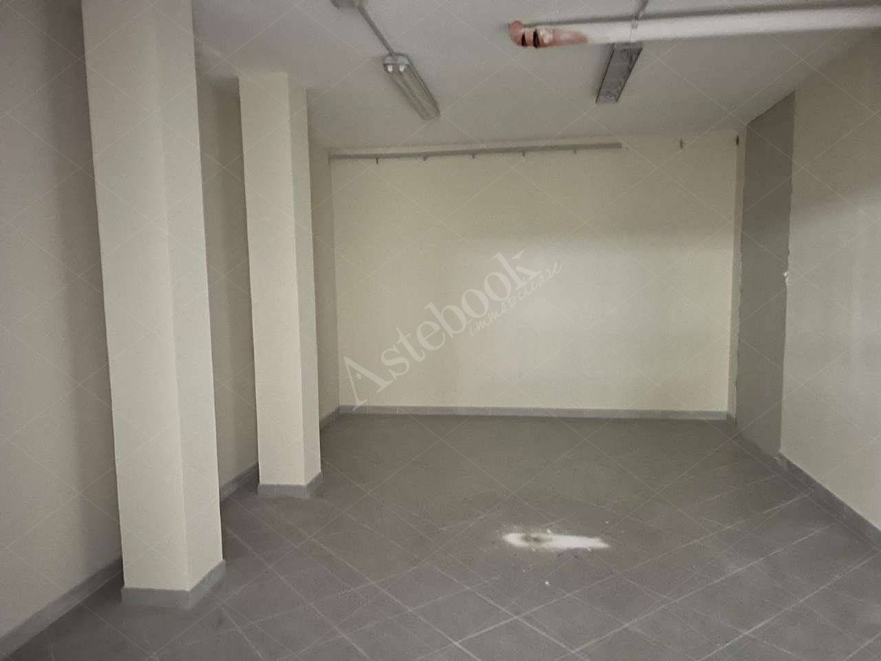 Unit� immobiliare ad uso deposito al piano terra con terrazzo in Martina Franca