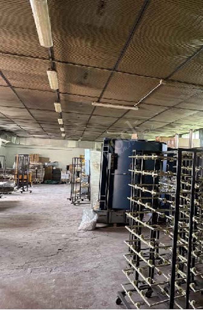 Compendio immobiliare a destinazione produttiva costituito da capannone con annessi uffici in Settala