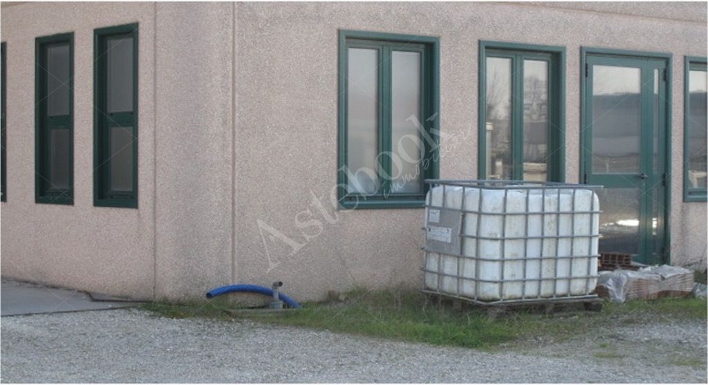 Capannone indipendente ad uso artigianale su due livelli in Casale di Scodosia