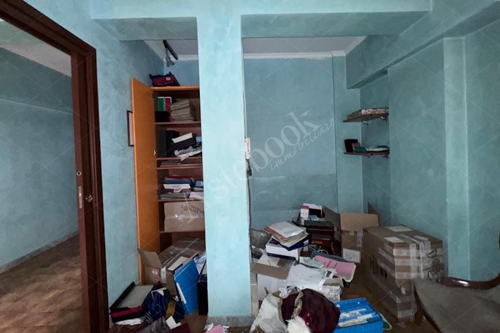 Ufficio al secondo piano in contesto residenziale in Roma