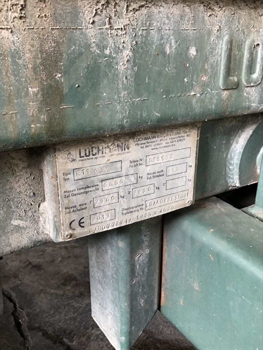 Lotto 1 - composto da macchinari per mele, carrello elevatore, trattore agricolo e rimorchio