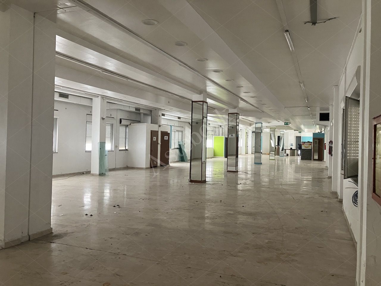 Due immobili commerciali - direzionali in Palermo