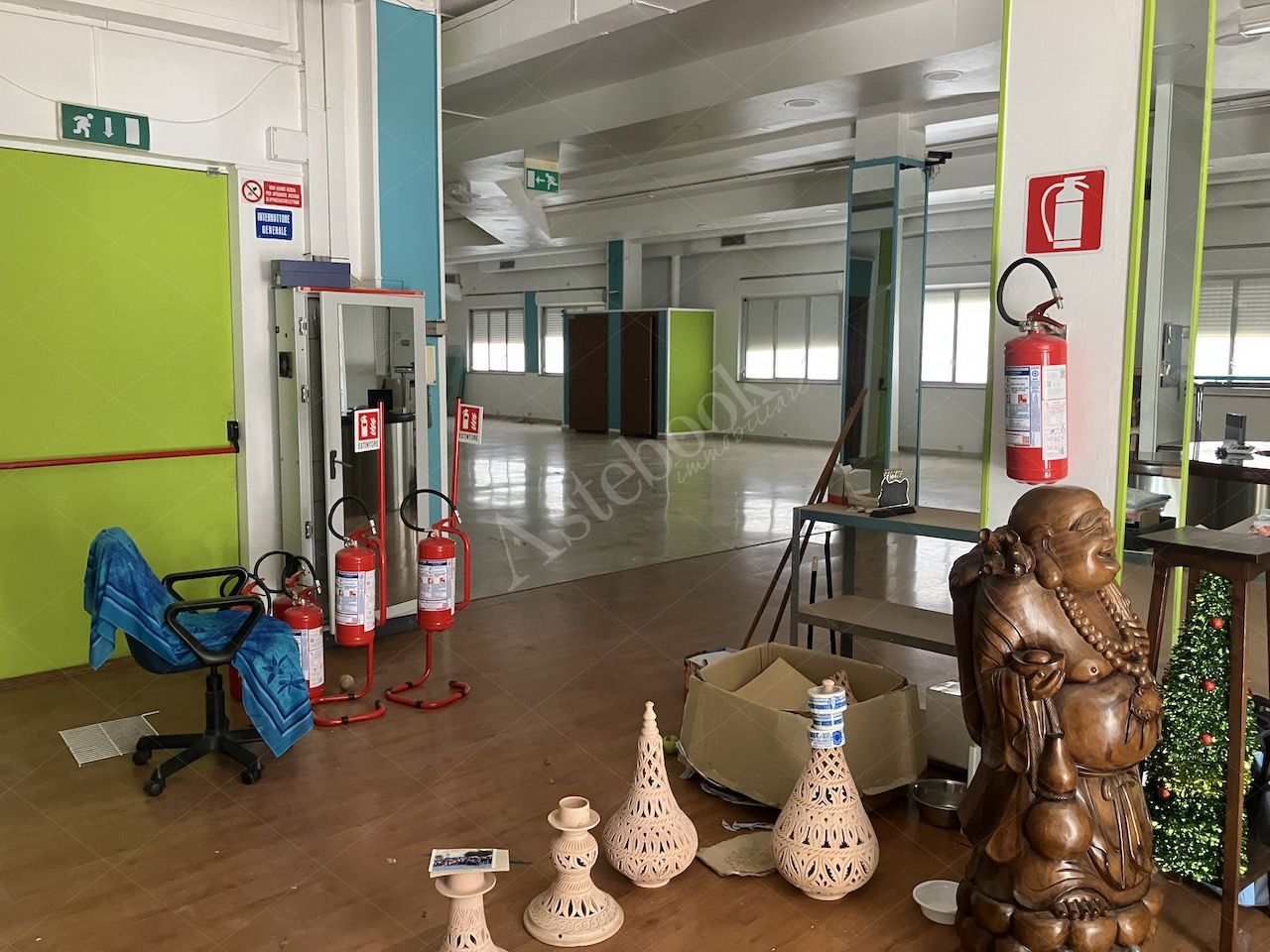 Due immobili commerciali - direzionali in Palermo