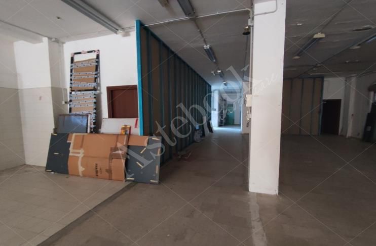 Due immobili commerciali - direzionali in Palermo