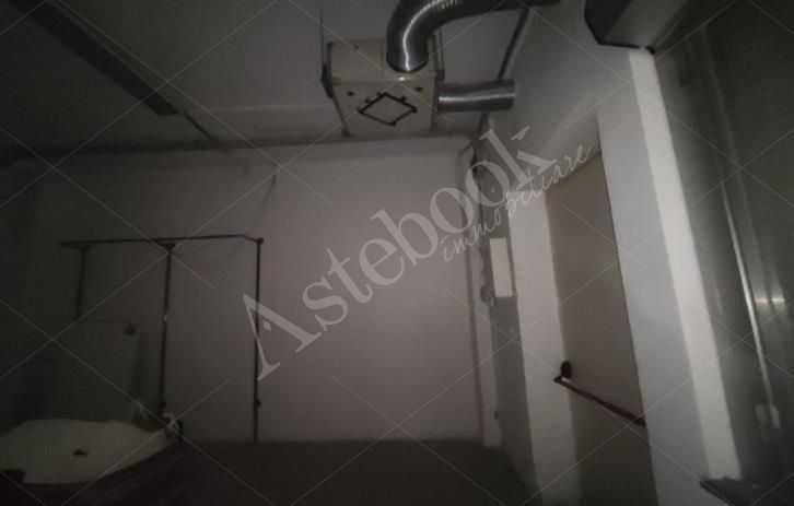 Due immobili commerciali - direzionali in Palermo