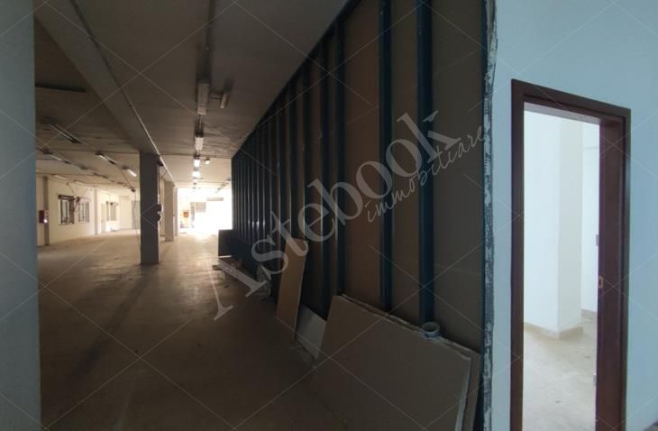 Due immobili commerciali - direzionali in Palermo