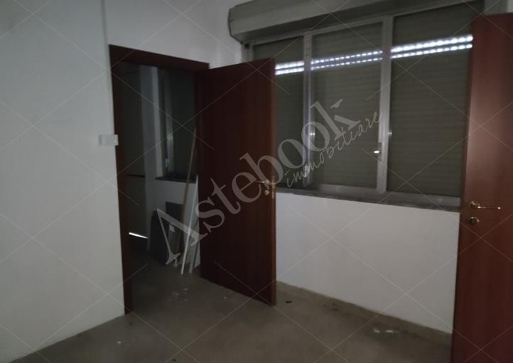 Due immobili commerciali - direzionali in Palermo