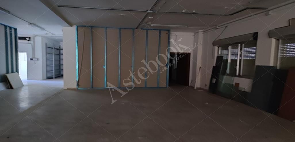 Due immobili commerciali - direzionali in Palermo