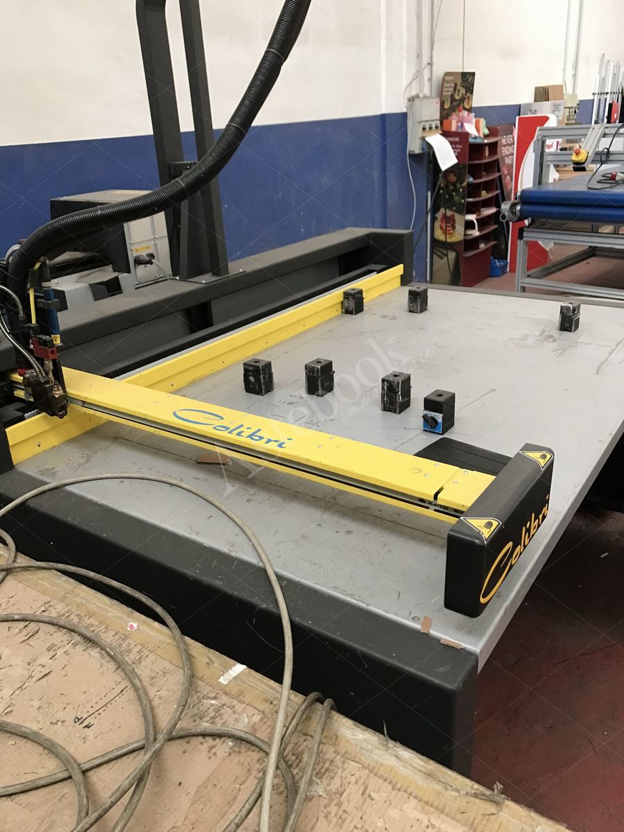 Plotter di incollatura 
