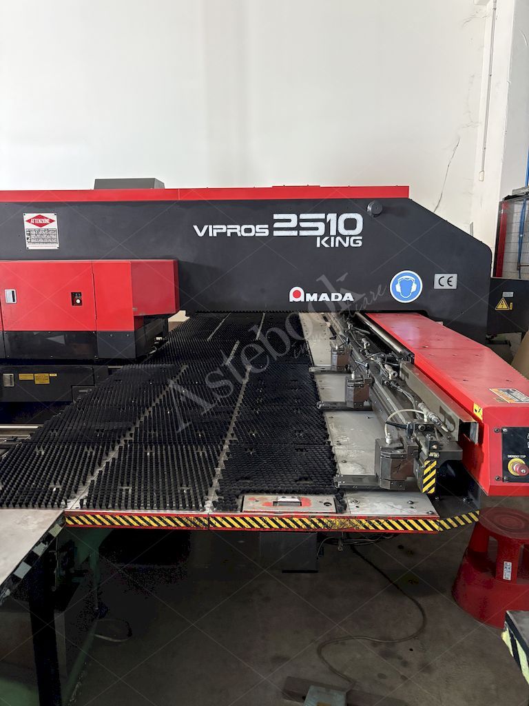 LOTTO 6 - Punzonatrice meccanica
