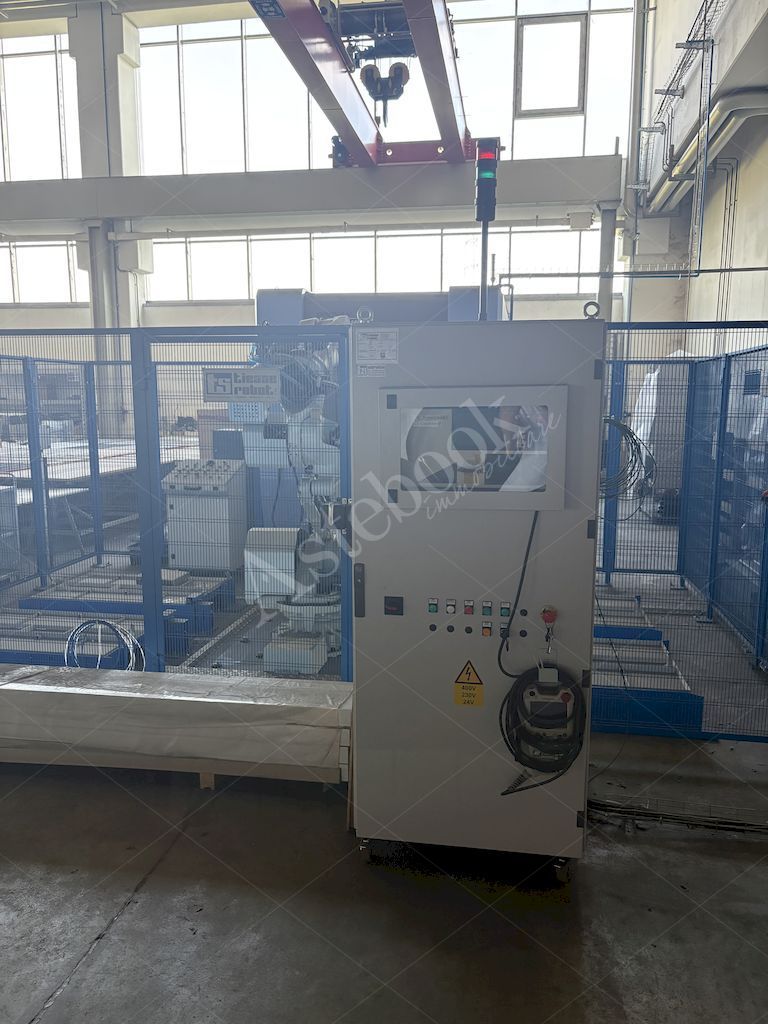LOTTO 14 - Cella di fresa con robot antropomorfo