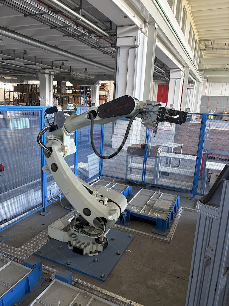 LOTTO 14 - Cella di fresa con robot antropomorfo