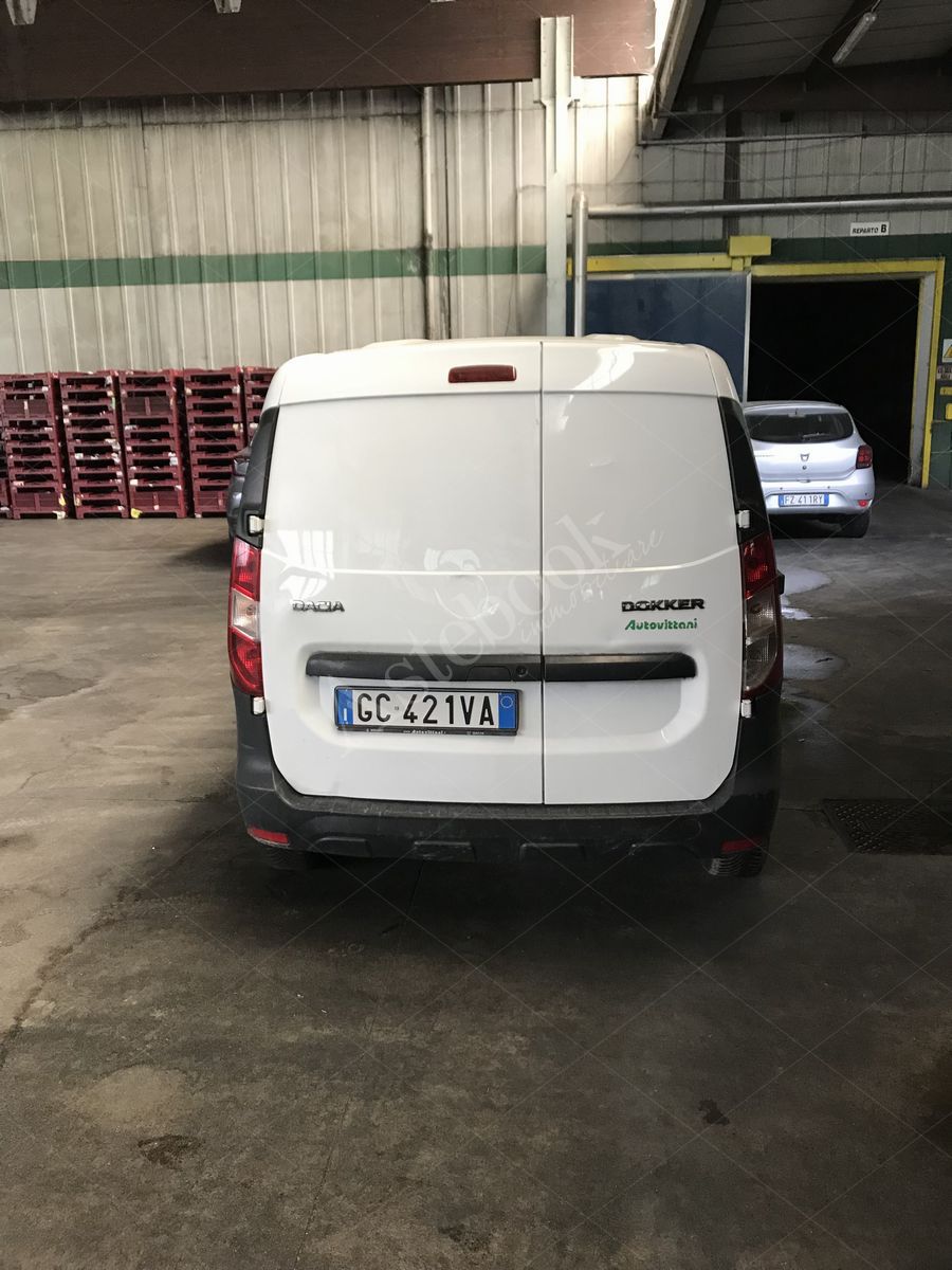 LOTTO 4.1 - Autocarro diesel - Dacia Dokker - GC 421 VA