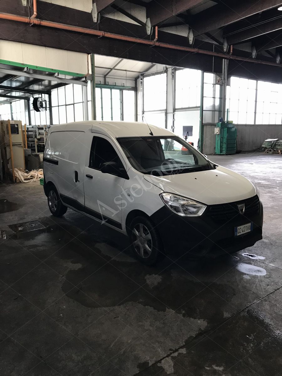 LOTTO 4.1 - Autocarro diesel - Dacia Dokker - GC 421 VA