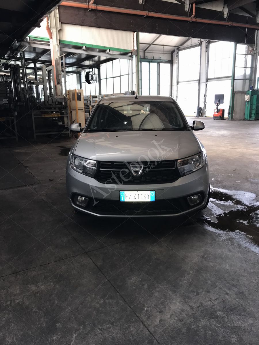 LOTTO 4.2 - Autovettura benzina - Dacia Sandero - FZ 411 RY
