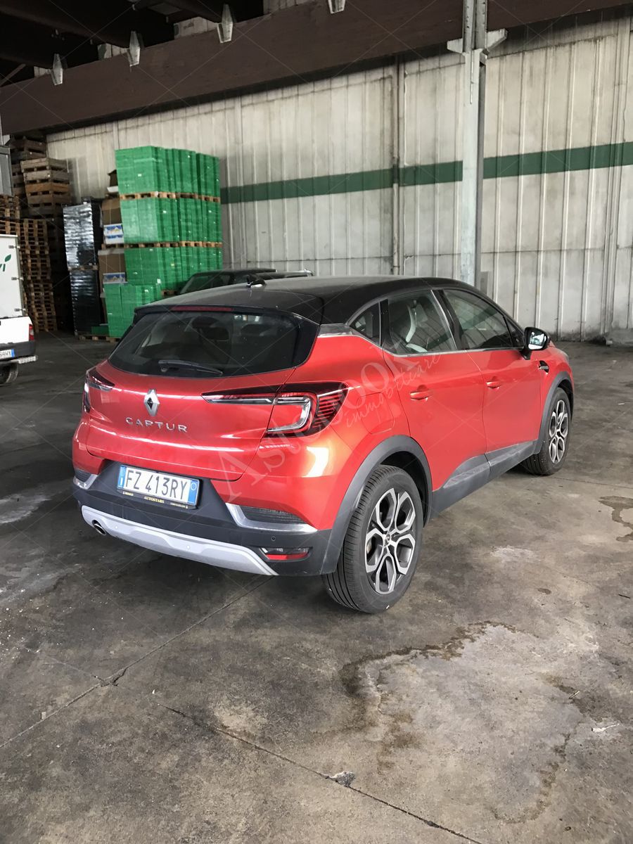 LOTTO 4.3 -Autovettura diesel - Renault Captur - FZ 413 RY