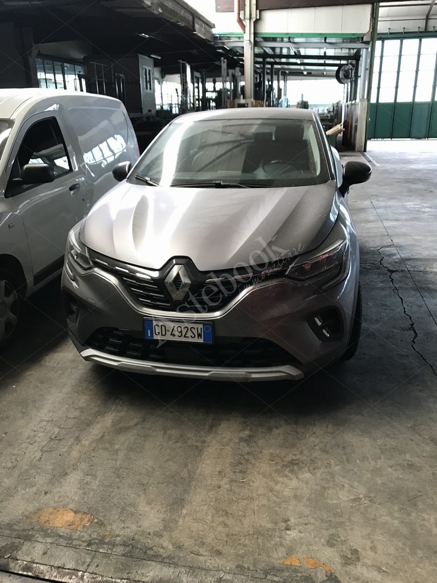 LOTTO 4.4 - Autovettura diesel - Renault Captur - GD 492 SW