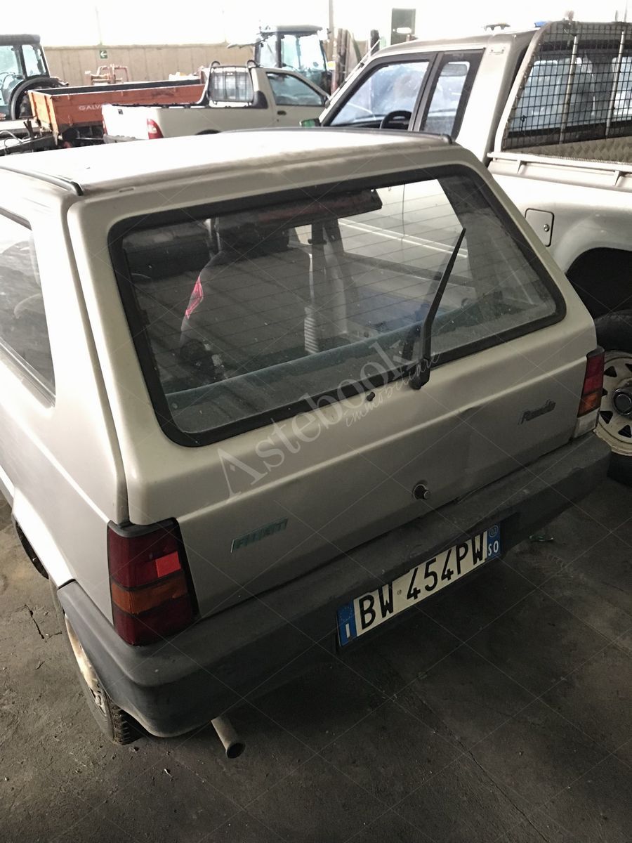 LOTTO 4.5 - Autovettura benzina - Fiat Panda - BW 454 PW