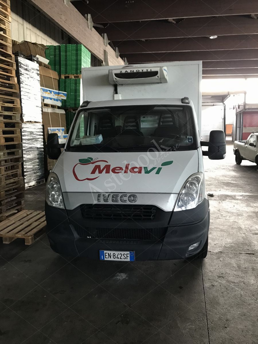 LOTTO 4.8 - Autocarro refrigerato diesel - Iveco 35S15 - EN 842 SF