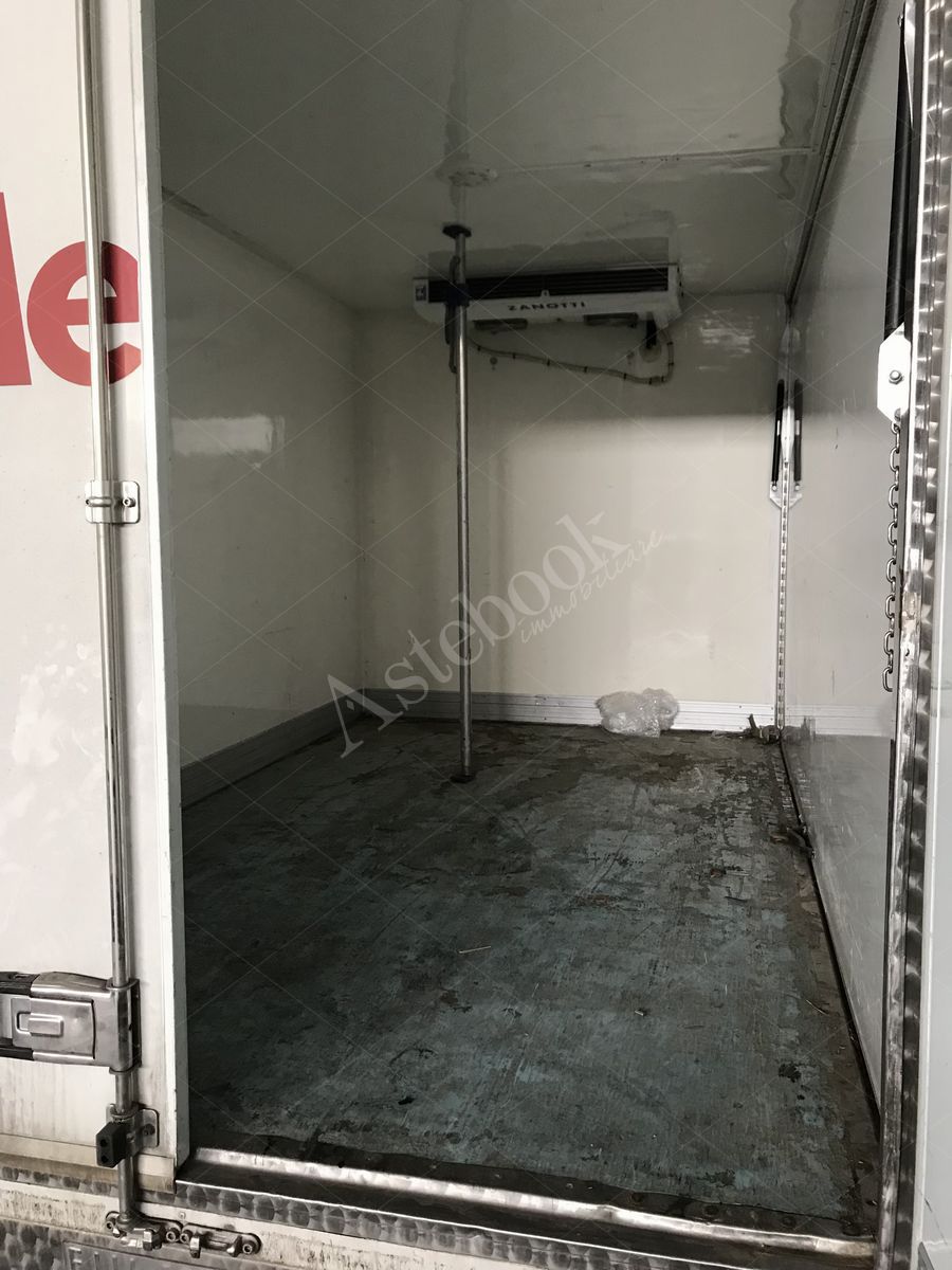 LOTTO 4.8 - Autocarro refrigerato diesel - Iveco 35S15 - EN 842 SF