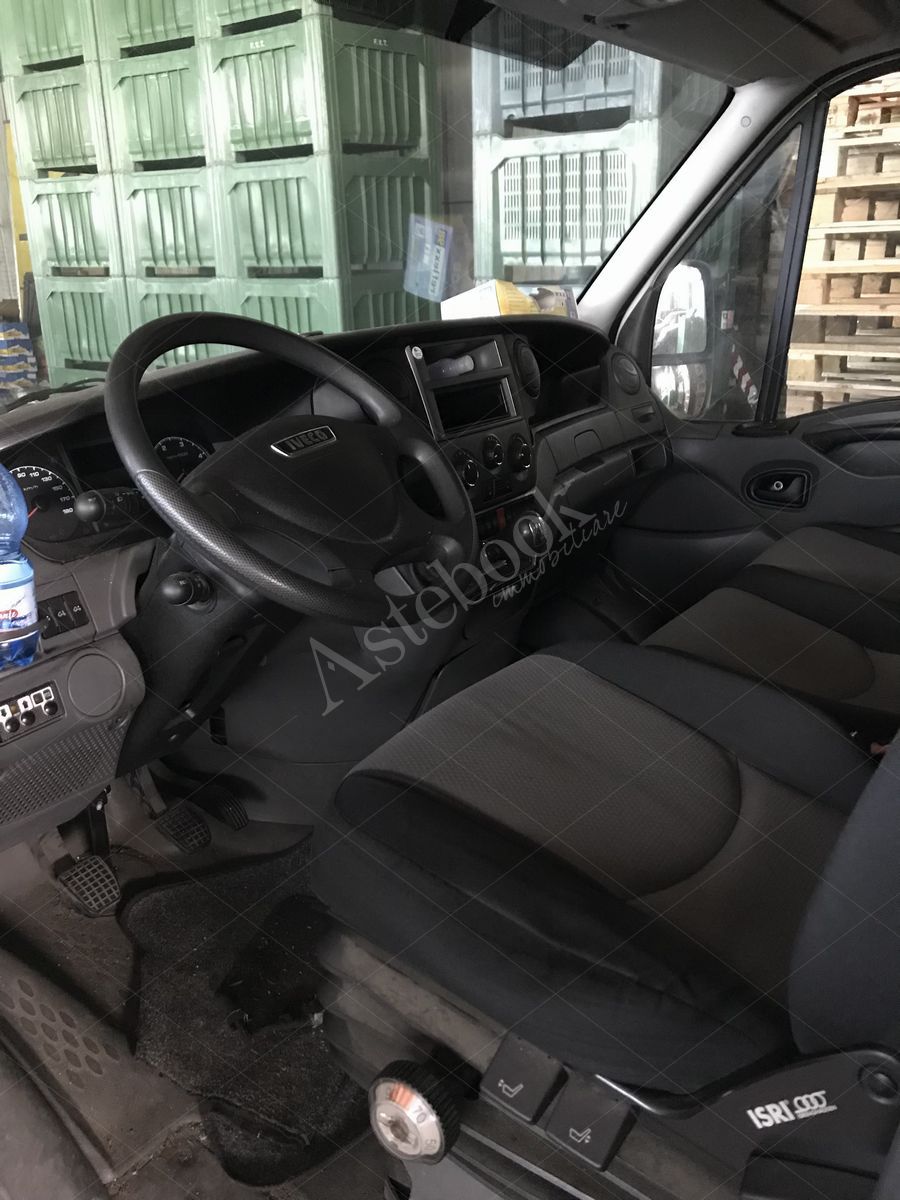 LOTTO 4.8 - Autocarro refrigerato diesel - Iveco 35S15 - EN 842 SF