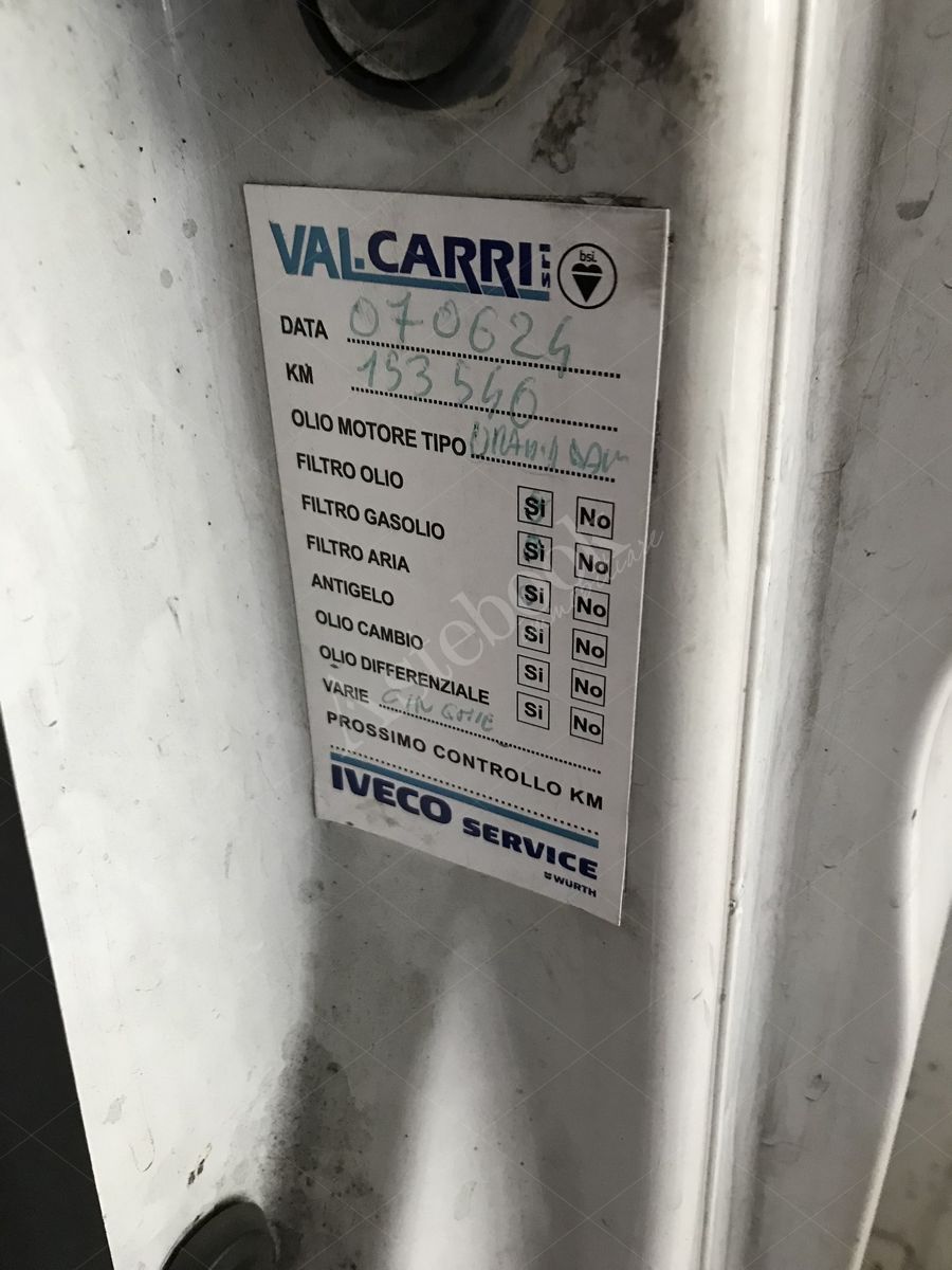 LOTTO 4.8 - Autocarro refrigerato diesel - Iveco 35S15 - EN 842 SF