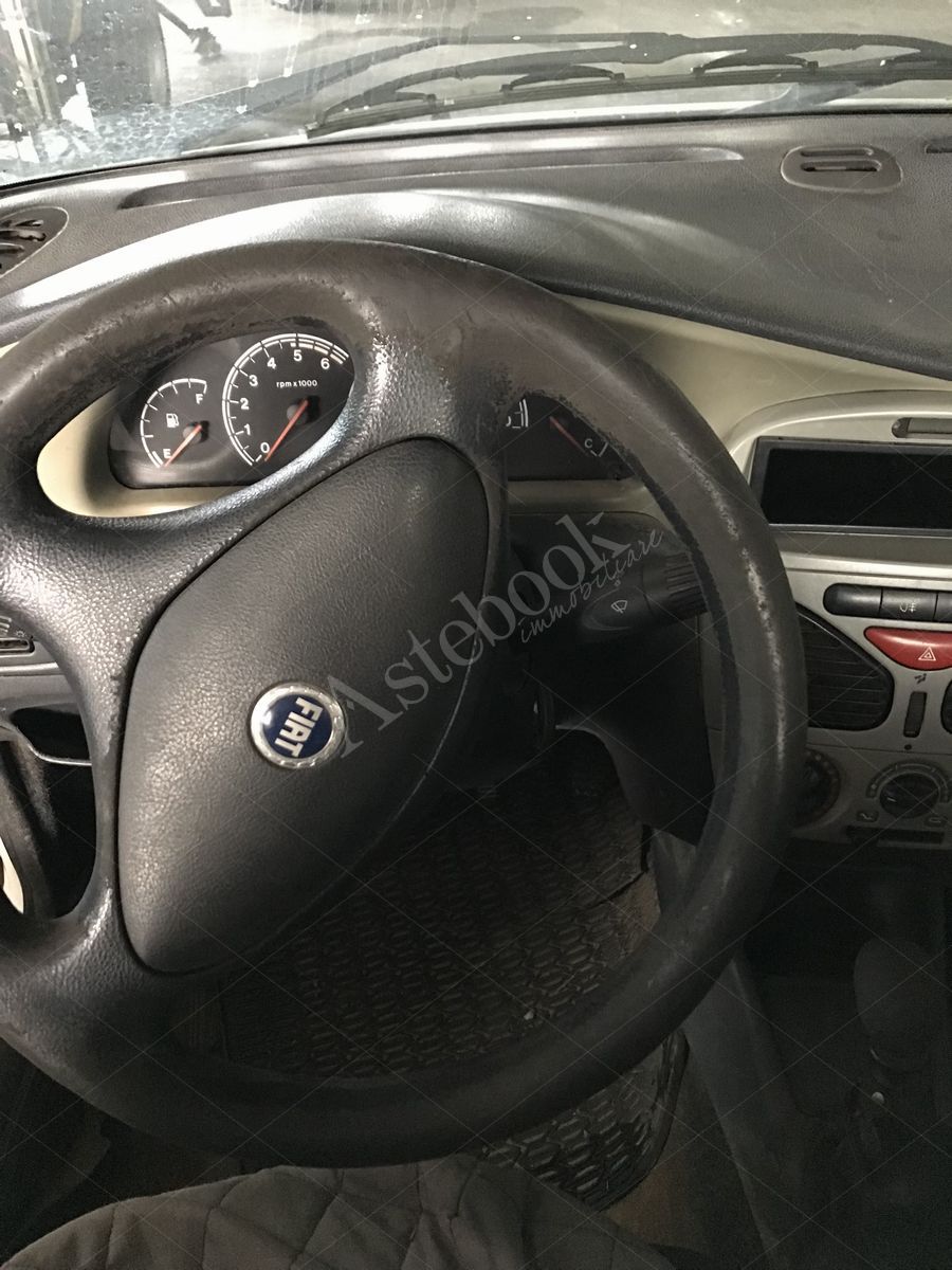 LOTTO 4.9 - Autocarro cassonato diesel - Fiat Strada - CJ 669 HX