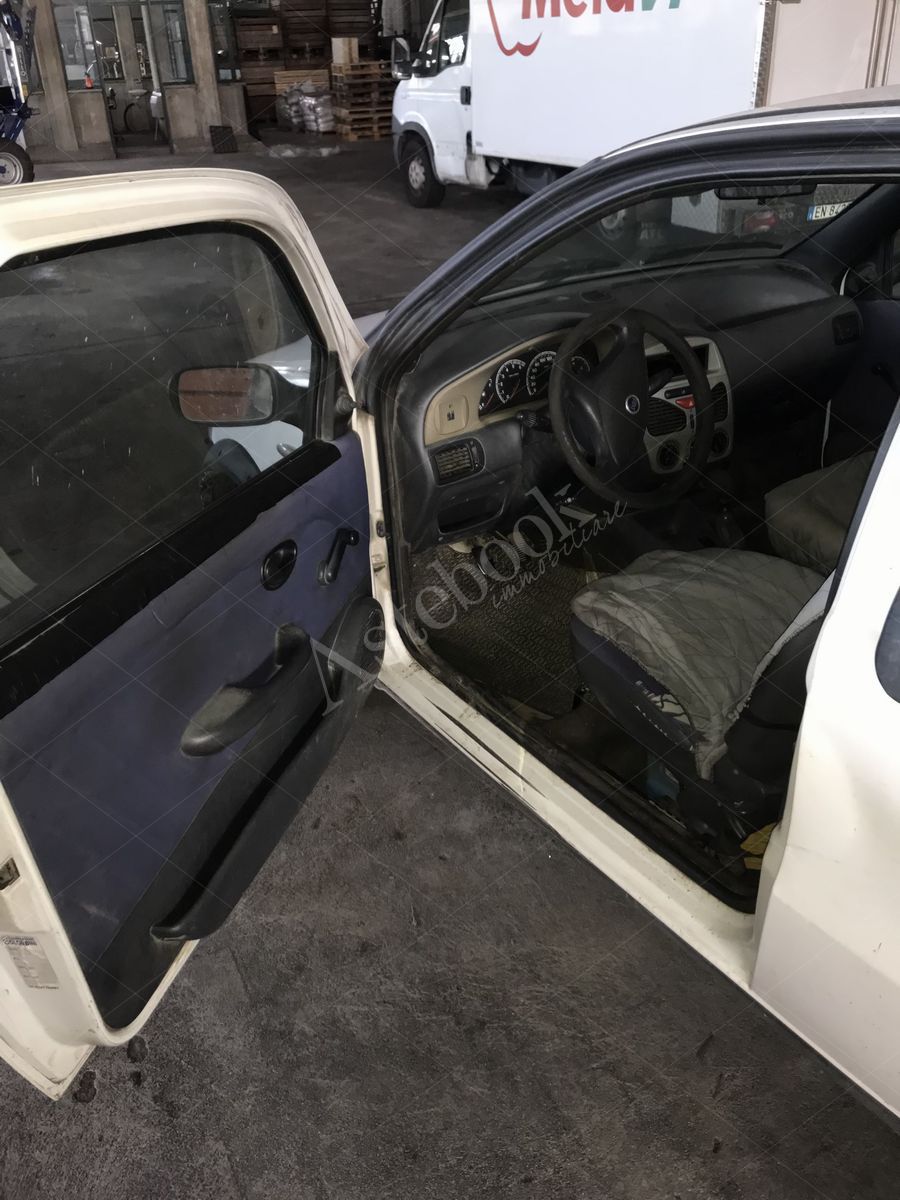 LOTTO 4.9 - Autocarro cassonato diesel - Fiat Strada - CJ 669 HX