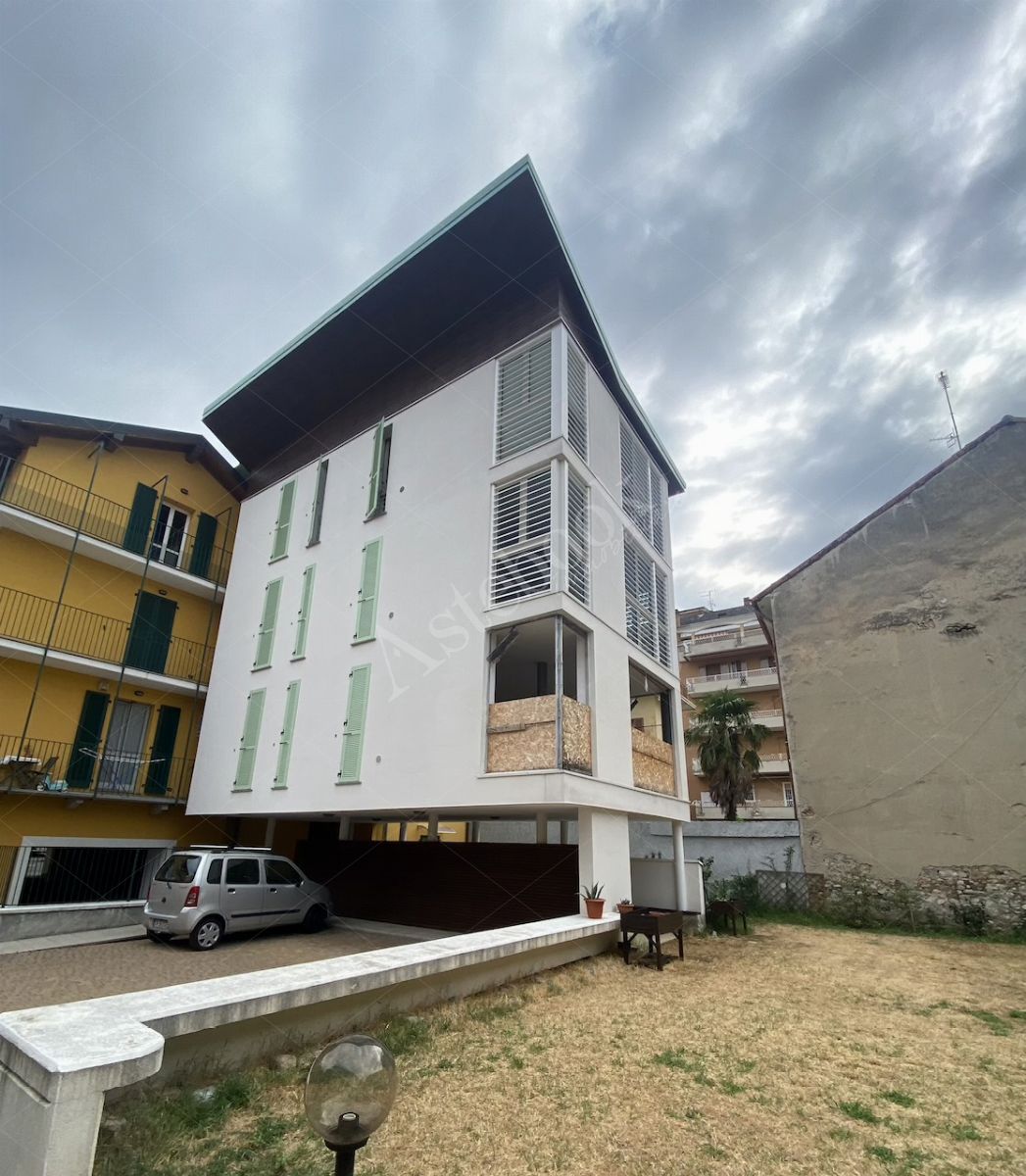 Appartamento al primo piano di 67 mq in Galbiate con box singolo