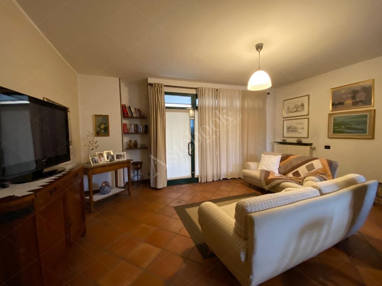 Appartamento di 108 mq al piano terra con box singolo in La Valletta Brianza