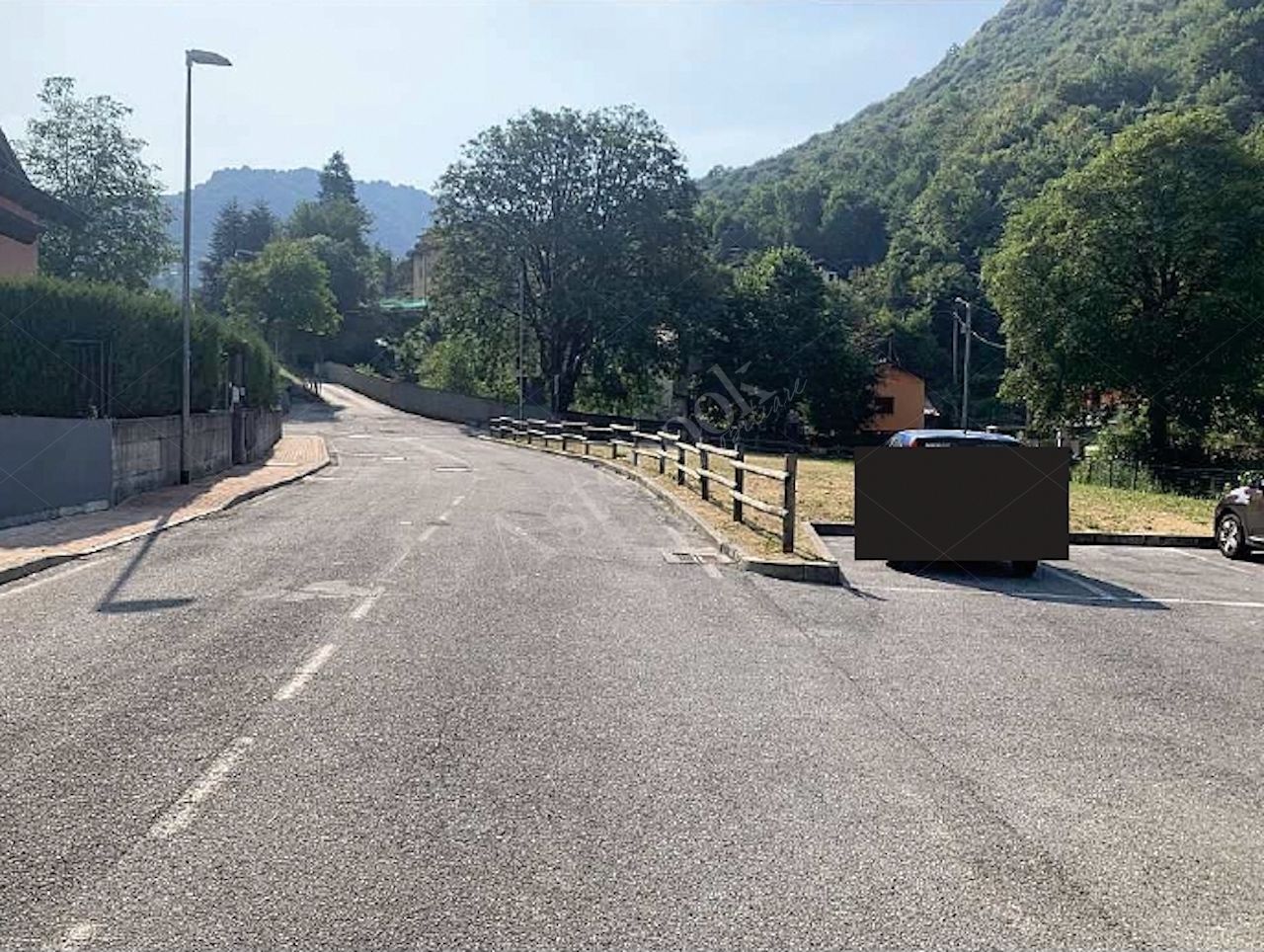 Posto auto esterno in Area Residenziale in Cremeno
